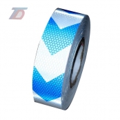 Светоотражающая самокл. лента "Синяя стрелка" 50 мм х 50 м. (кл. Б) Светоотражающая самокл. лента "Синяя стрелка" 50 мм х 50 м. (кл. Б)